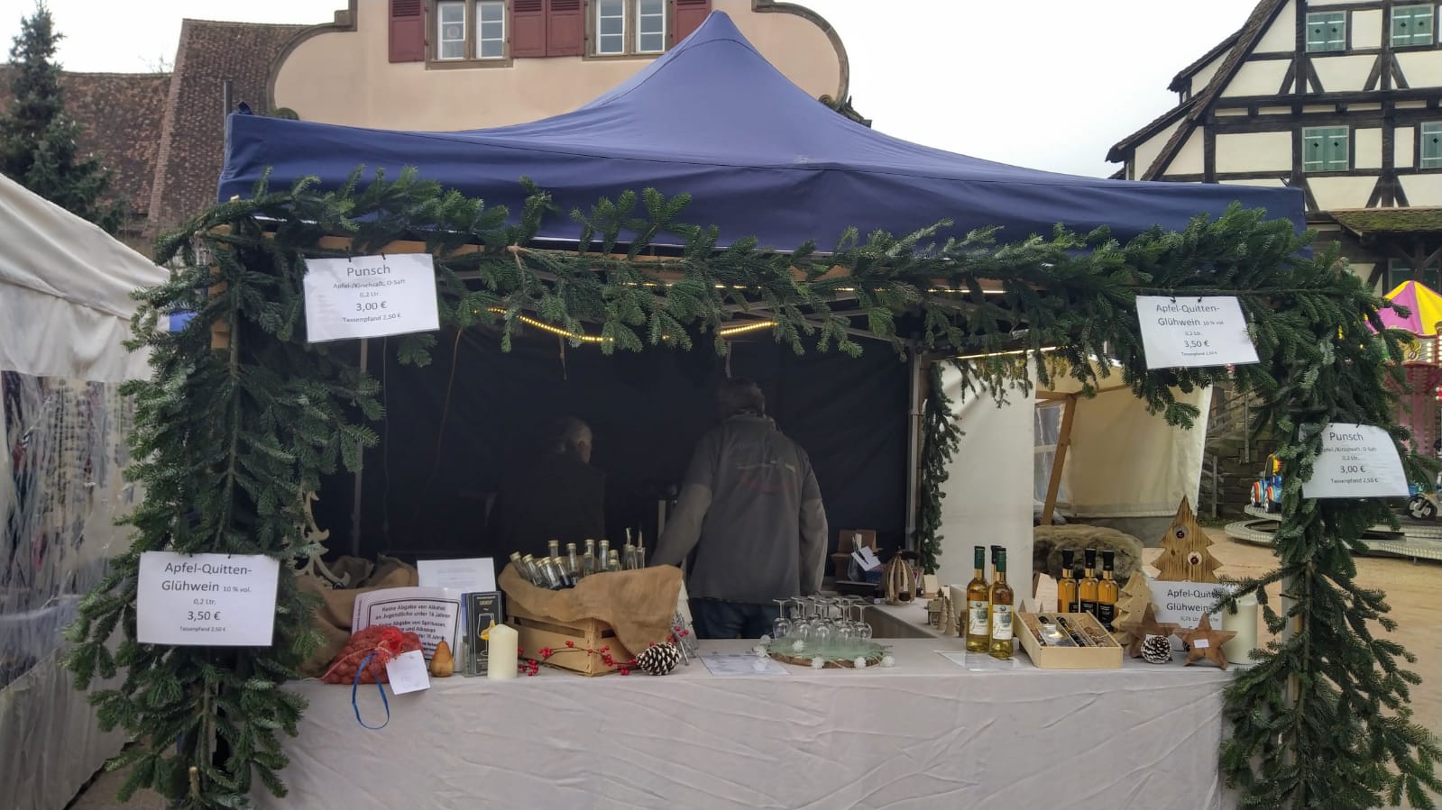 Weihnachtsmarkt im Klosterhof Maulbronn
